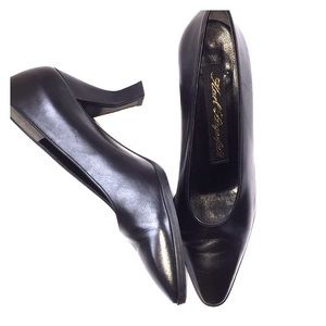 Vintage Karl Lagerfeld Black Pumps ! Size 6 1/2